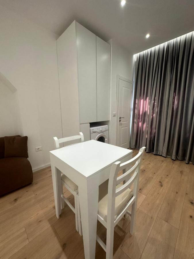 Center Apartment Tirana Esterno foto